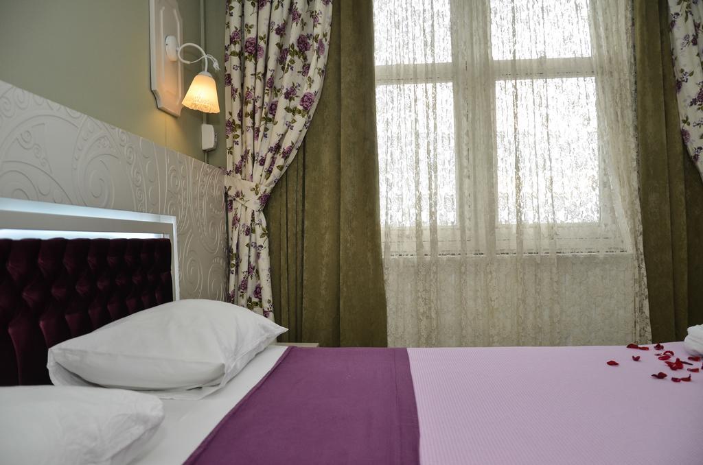 Omer Hayyam Suites Istanbul Exterior photo
