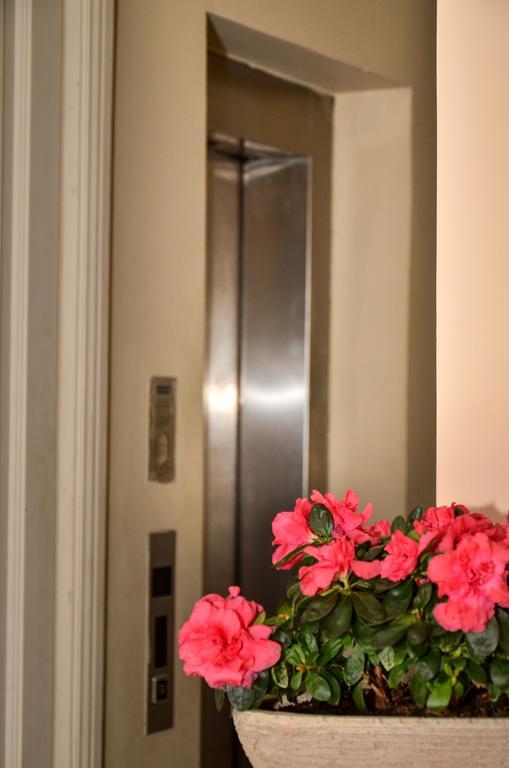 Omer Hayyam Suites Istanbul Exterior photo