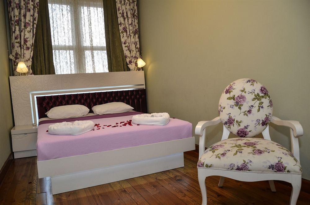 Omer Hayyam Suites Istanbul Exterior photo